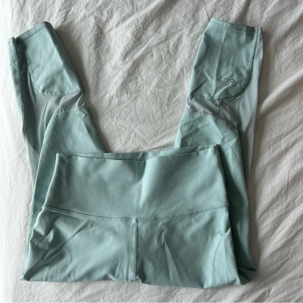 ALO Yoga Light Aqua High-Waist Leggings